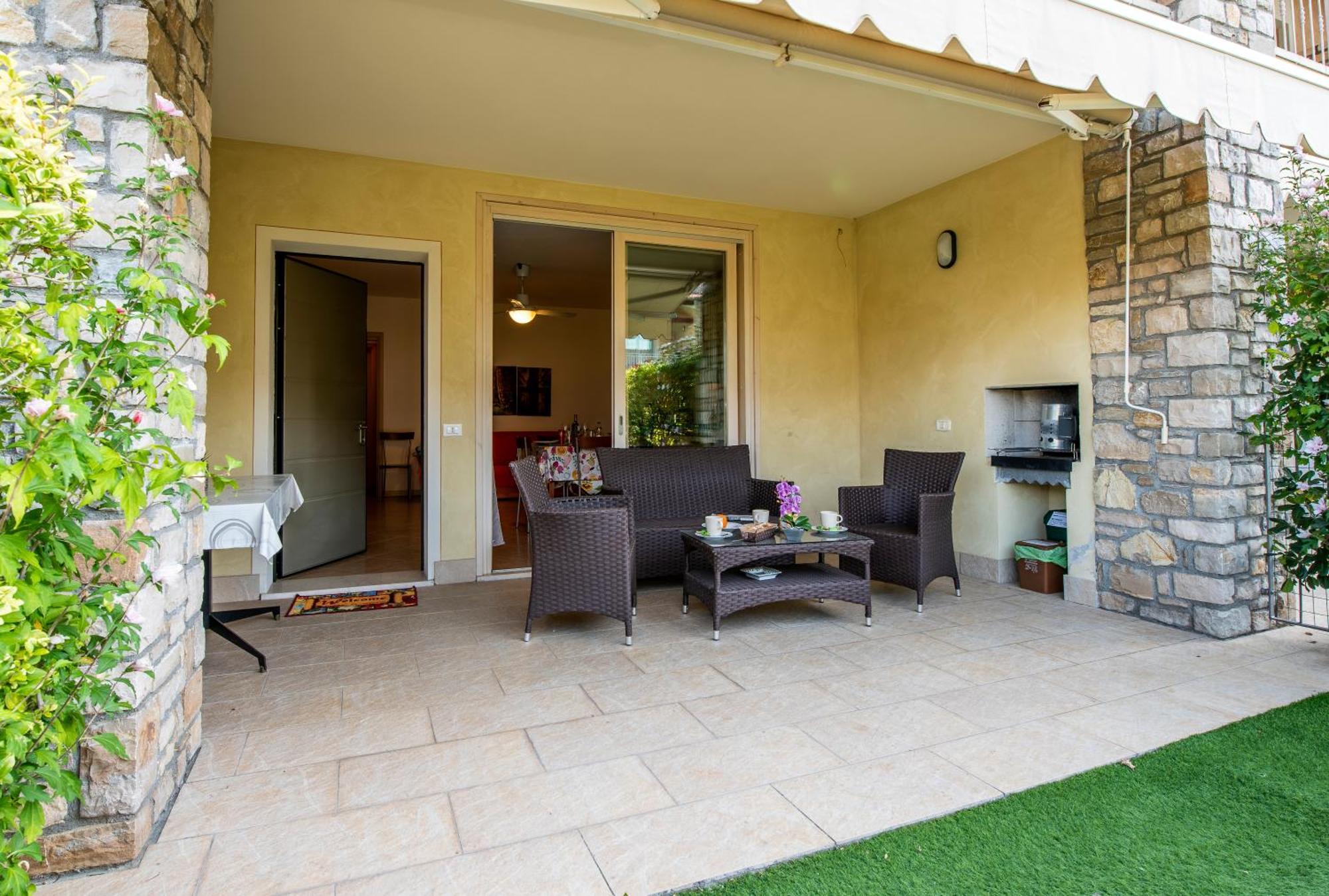 Appartamento Benaco 108 Раффа Экстерьер фото